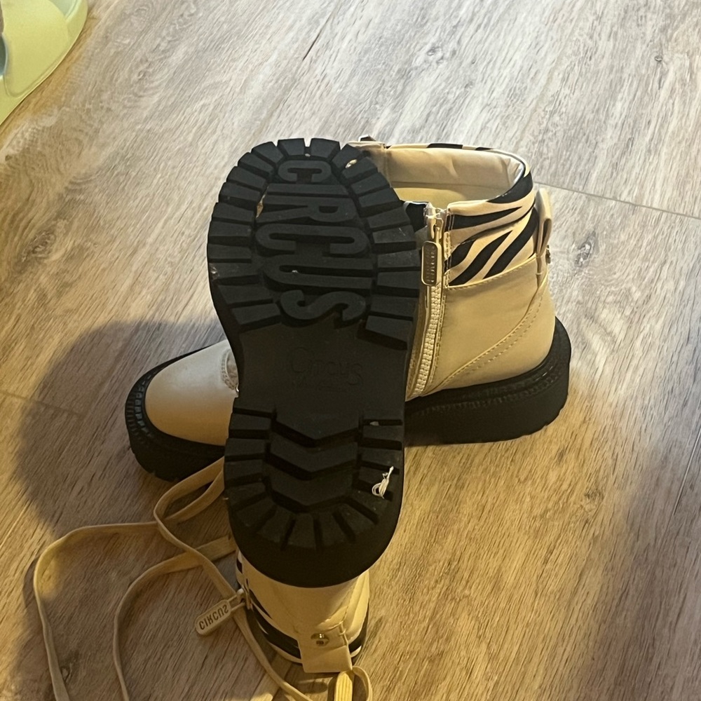 Circus hiking boots